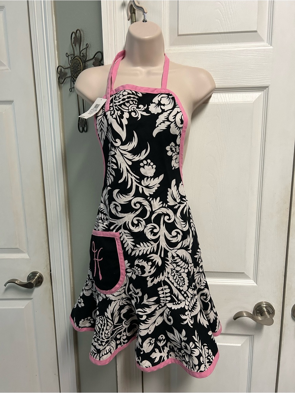 NWT Kirklands Black & White Damask Apron with Pink Trim Monogram ‘H’ Cottagecore